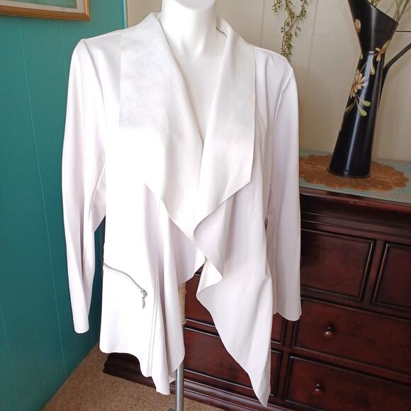 NWT Bisou Bisou Women's Faux Leather Jacket In White Size 2X - Picture 1 of 10